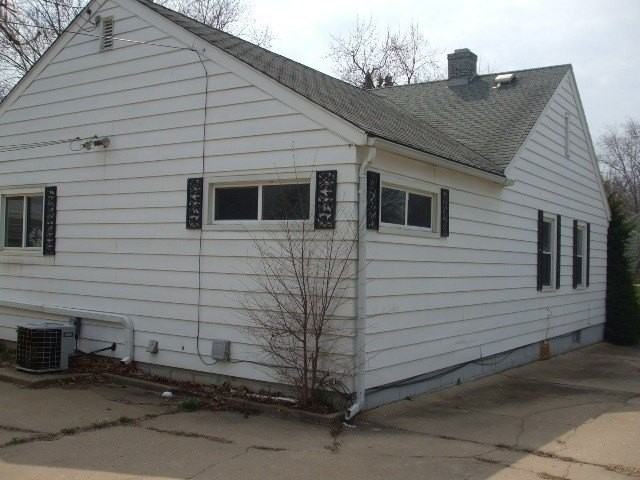 1016 S Independence Ave - Photo 6 of 13