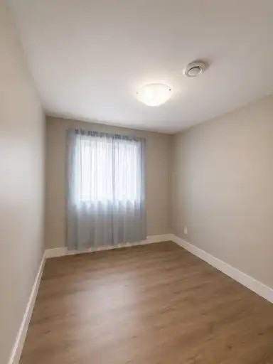 236 Codrington St #ADU - Photo 6 of 13