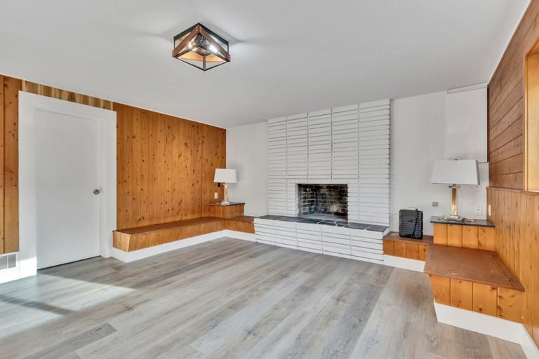 4167 Ranger Cres - Photo 5 of 17