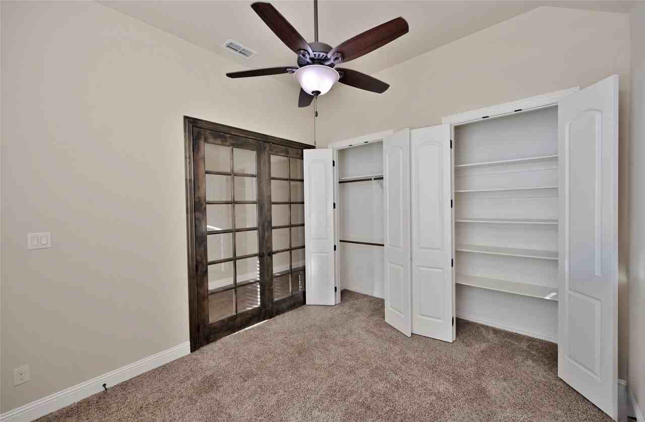 4095 Bridgecreek Dr - Photo 3 of 40