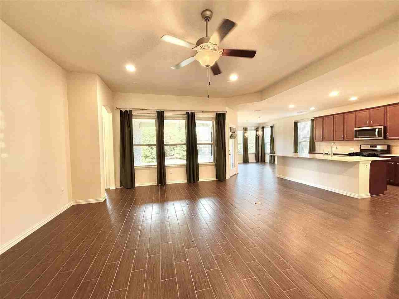 11012 Carrizo Rd - Photo 7 of 34