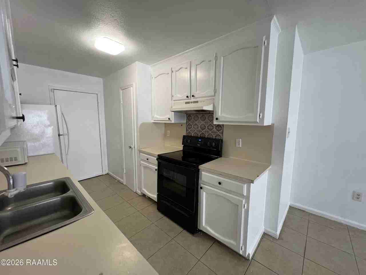 10612 Stanley Aubin Ln #3 - Photo 6 of 14