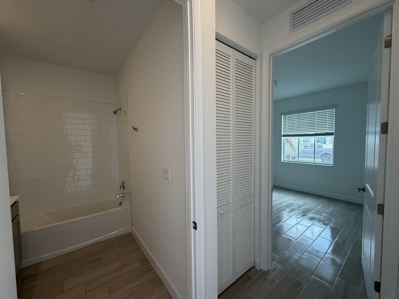 3772 Harborside Ave - Photo 5 of 23