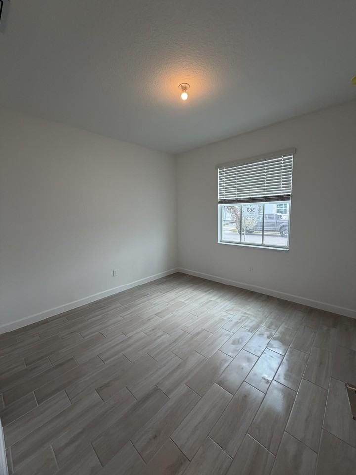 3772 Harborside Ave - Photo 6 of 23