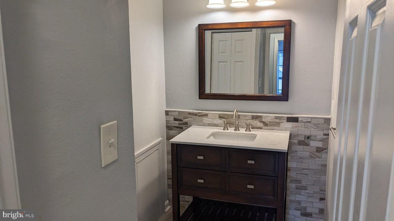 1037 Tristram Cir - Photo 3 of 17