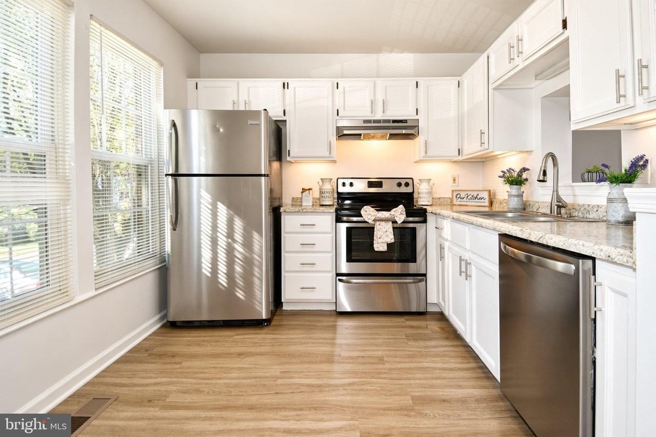 12723 Perchance Ter - Photo 3 of 37