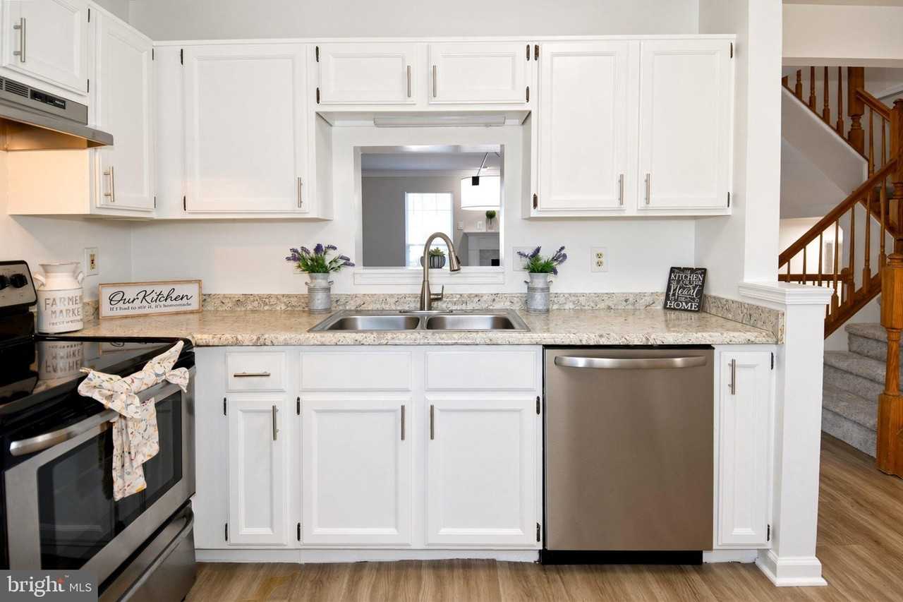 12723 Perchance Ter - Photo 4 of 37