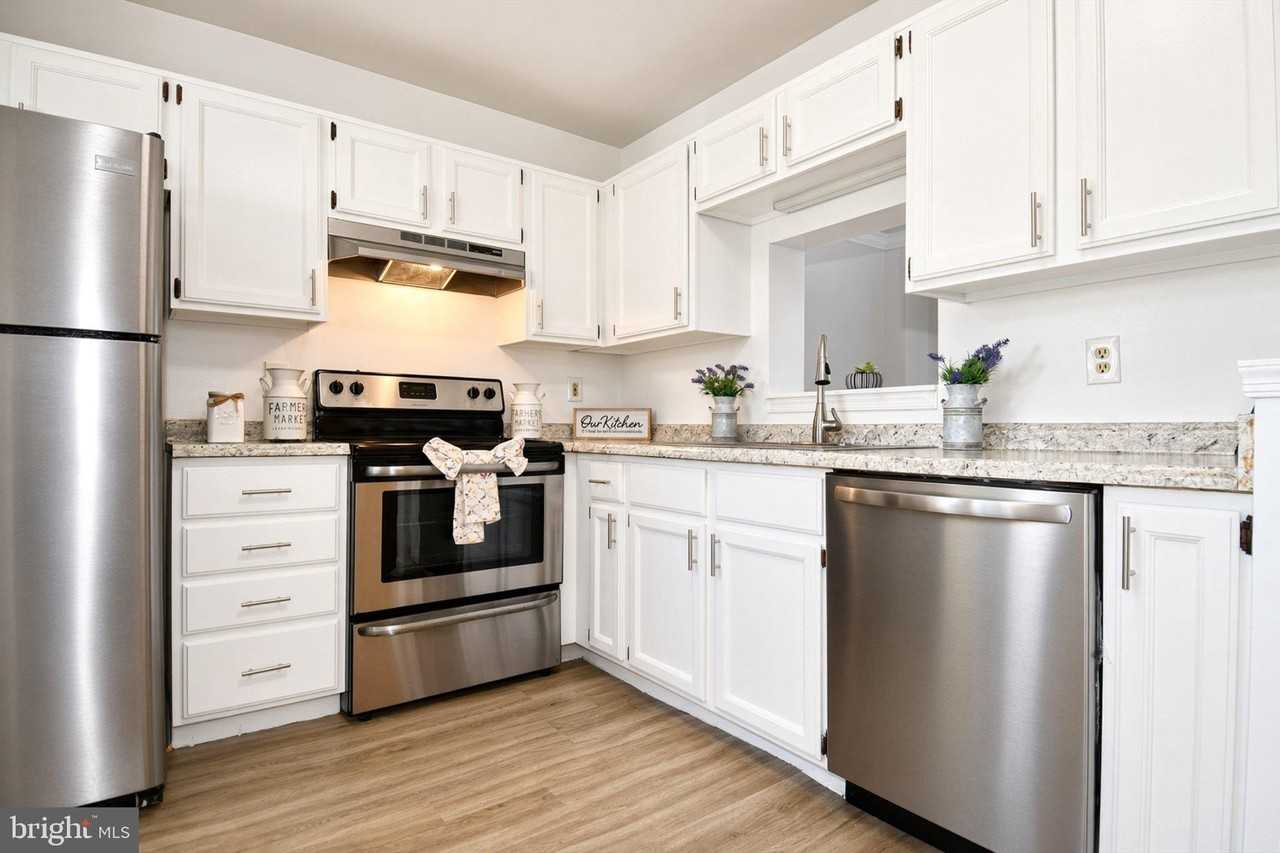 12723 Perchance Ter - Photo 6 of 37