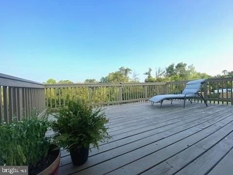 91 Melville Dr - Photo 2 of 10