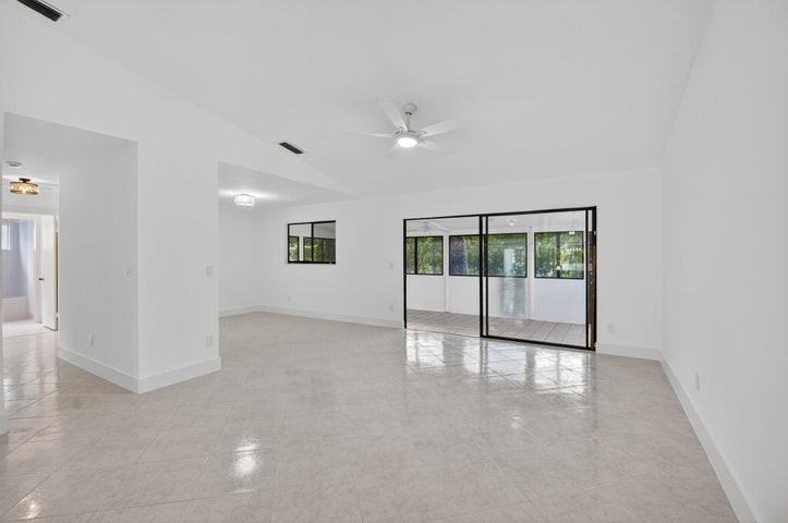 29 Fawlkland Circle - Photo 6 of 8