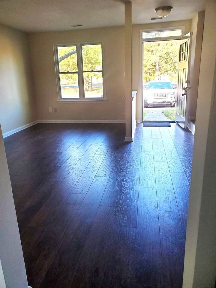4198 Drake Ct - Photo 4 of 11