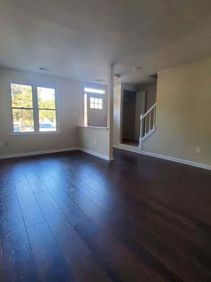 4198 Drake Ct - Photo 5 of 11