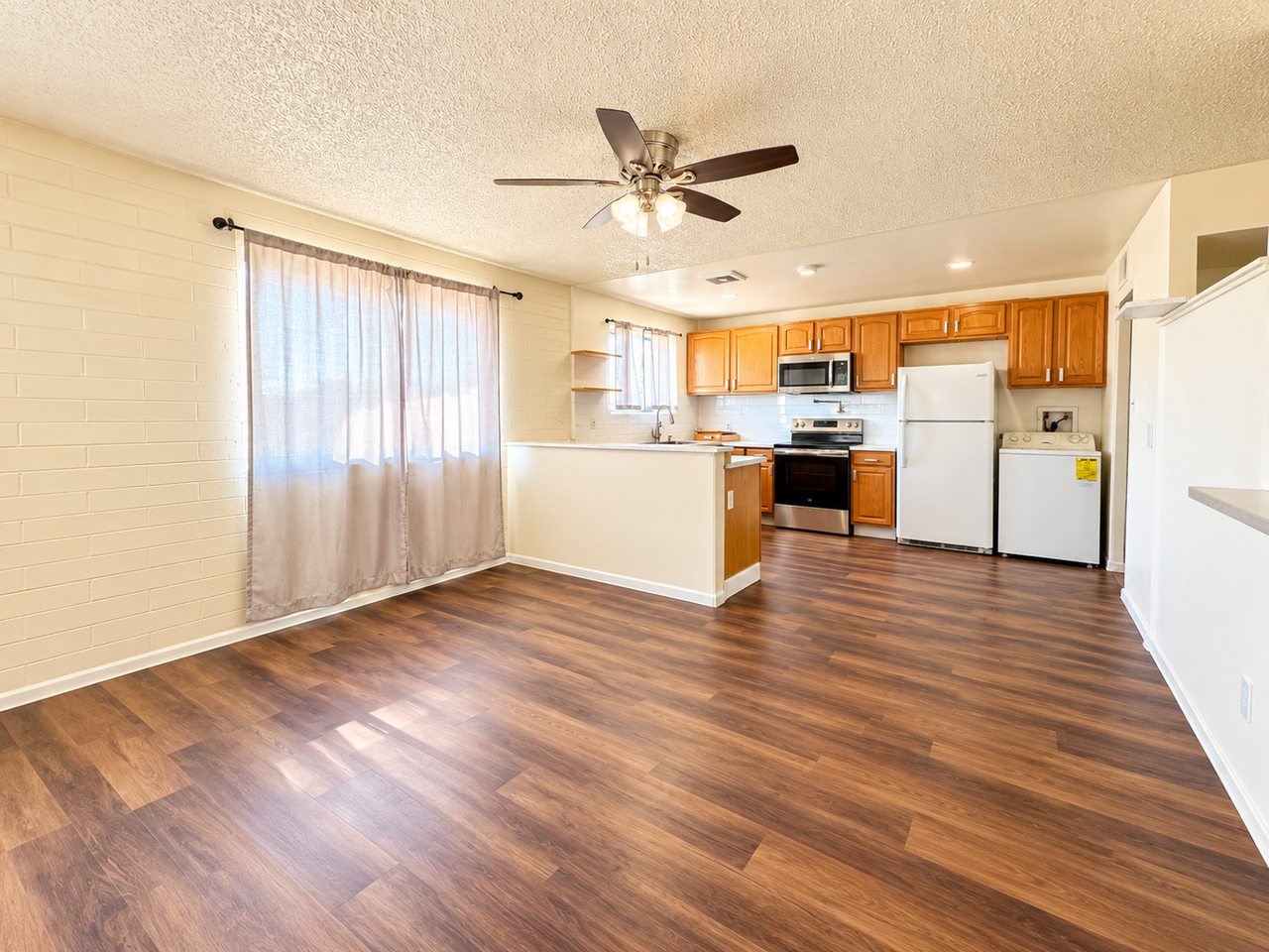 5723 N 62nd Ave - Photo 4 of 13
