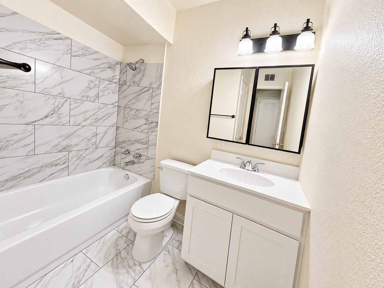 5723 N 62nd Ave - Photo 6 of 13