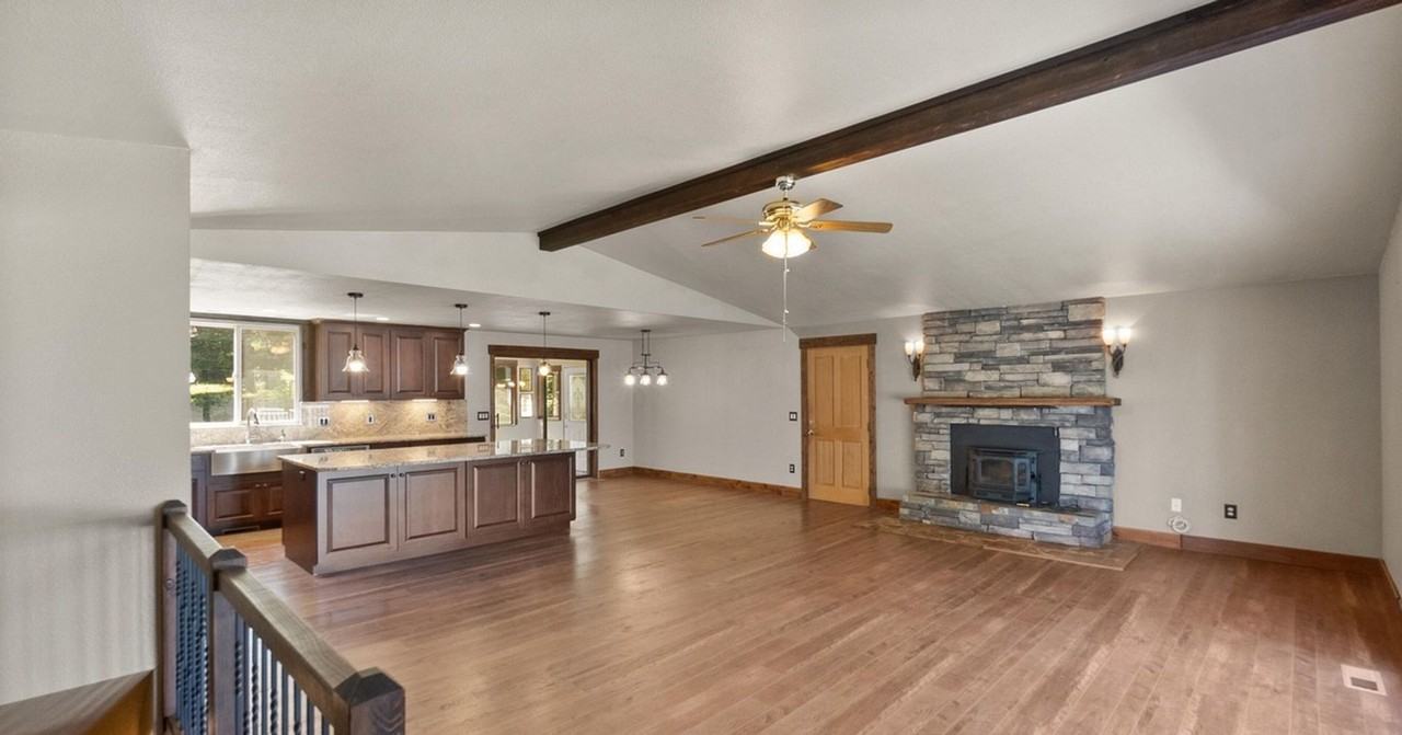 12773 N Hauser Lake Rd - Photo 5 of 27