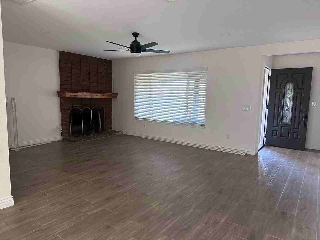 5090 Rockhurst Ct - Photo 3 of 13