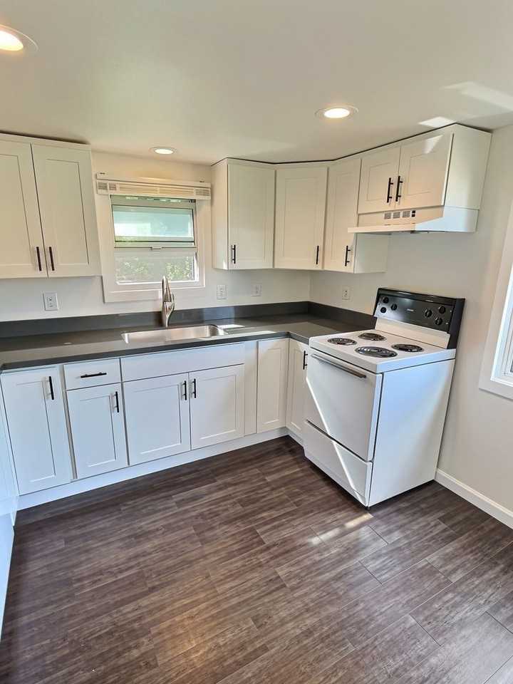 12203 Roseberg Ave S - Photo 4 of 14