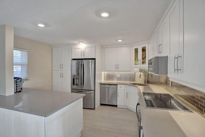 1 Harbourside Drive - Photo 5 of 8
