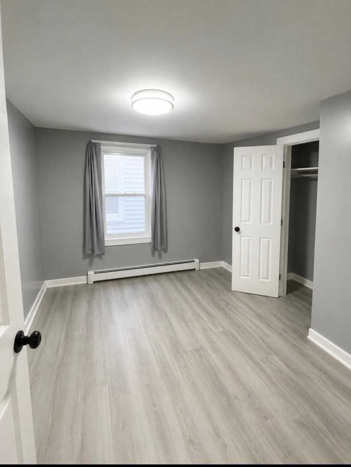 23 Portland St - Photo 2 of 5