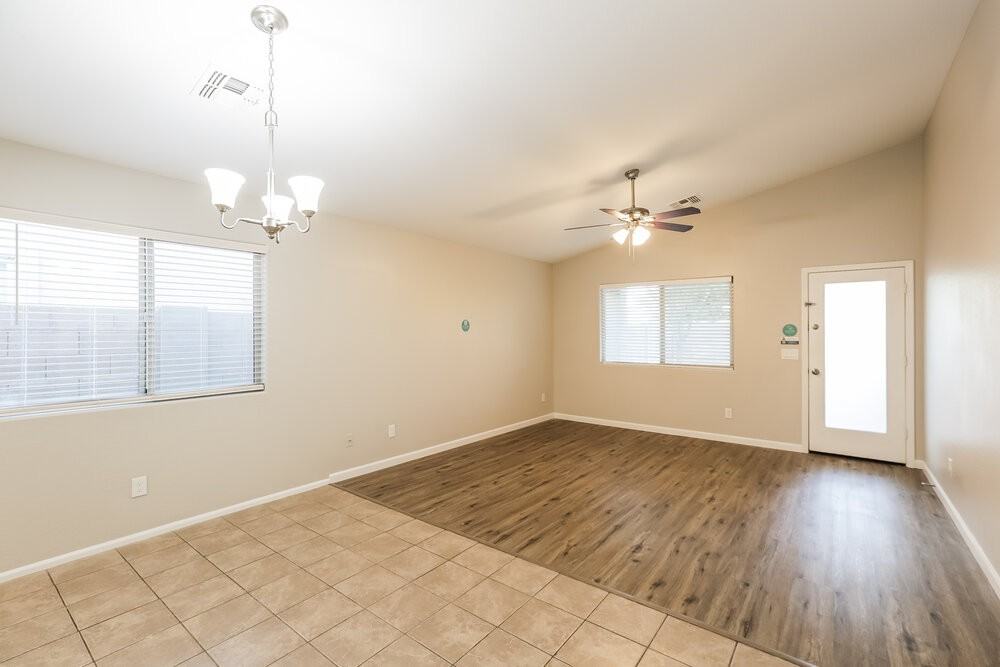 8722 W Payson Rd - Photo 5 of 16