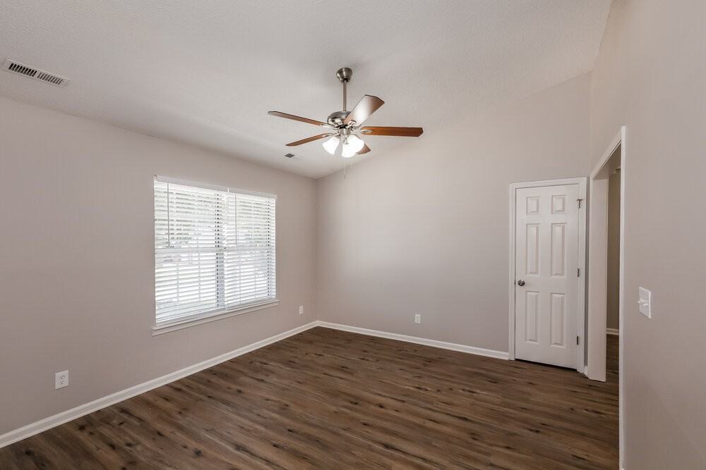 3213 Green Meadow Way - Photo 5 of 16