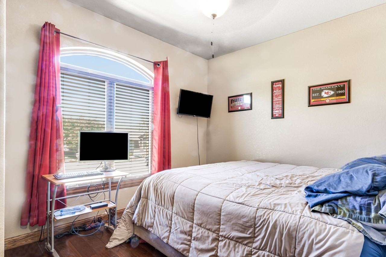 301 Enchanted Pines Dr #1 - Photo 3 of 28
