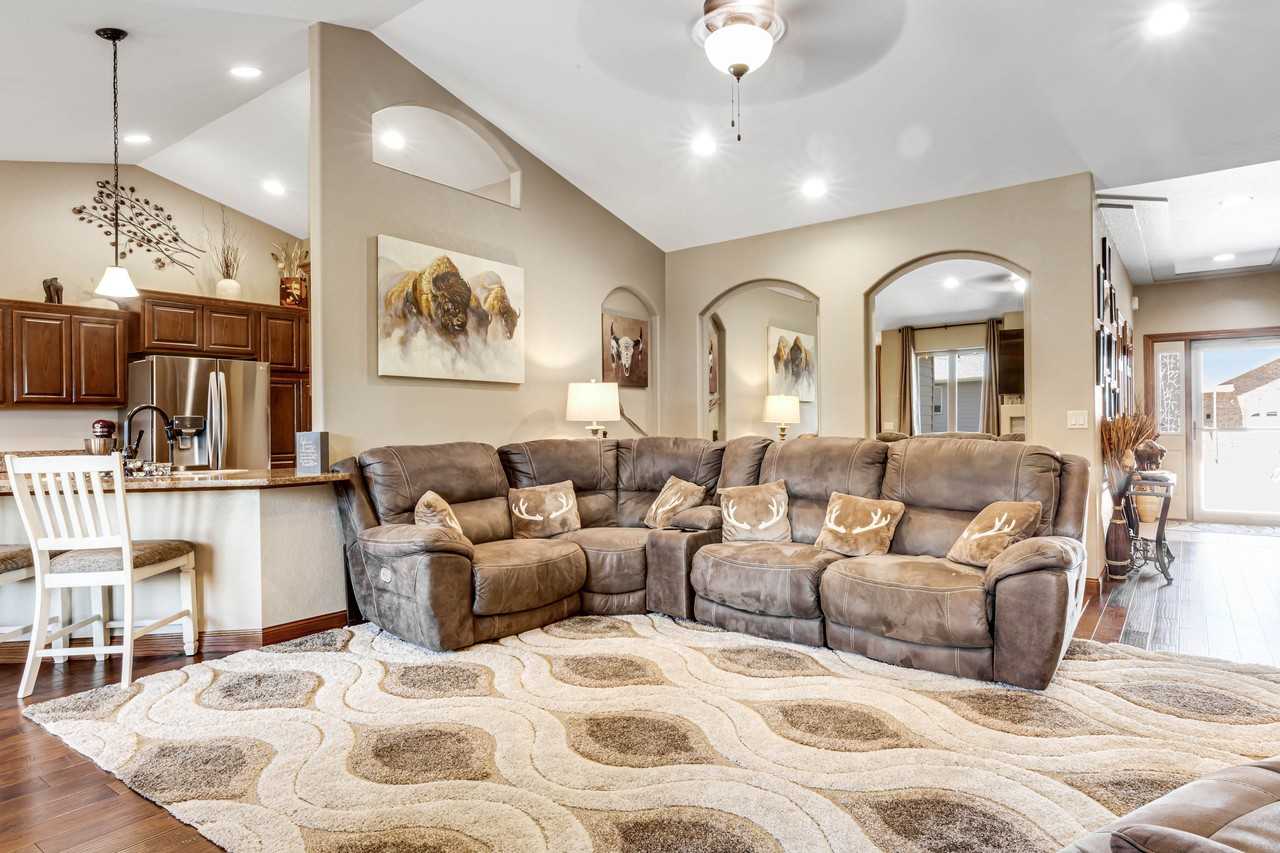 301 Enchanted Pines Dr #1 - Photo 4 of 28