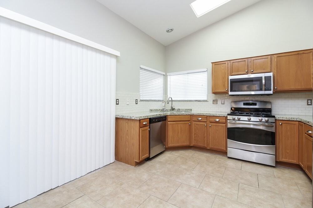 916 Ashurst Ct - Photo 6 of 15