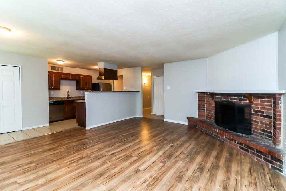7308 Lea Pl - Photo 5 of 16