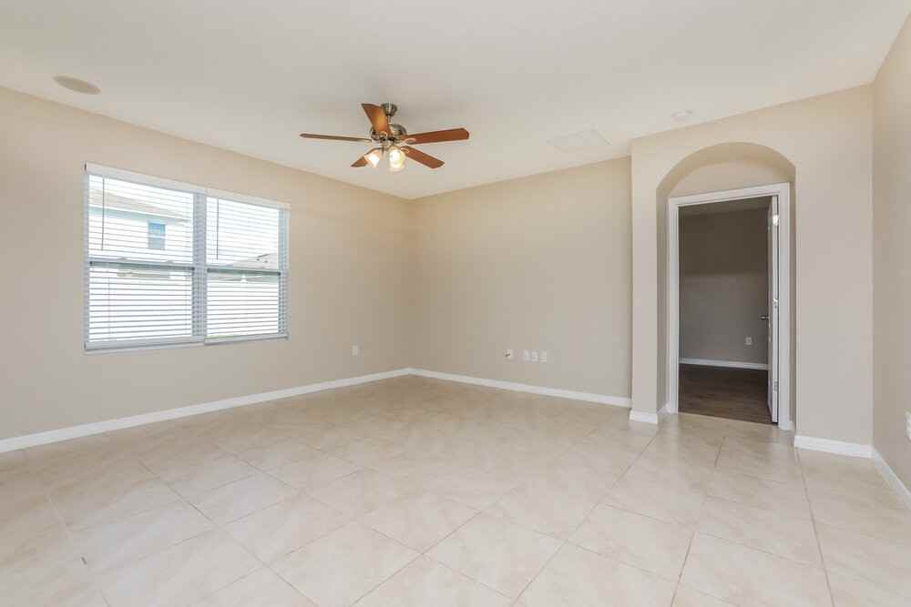 1913 Green Dragon Dr - Photo 4 of 16