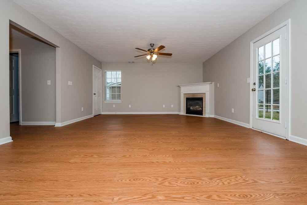 47 Belmont Park Ln - Photo 5 of 17