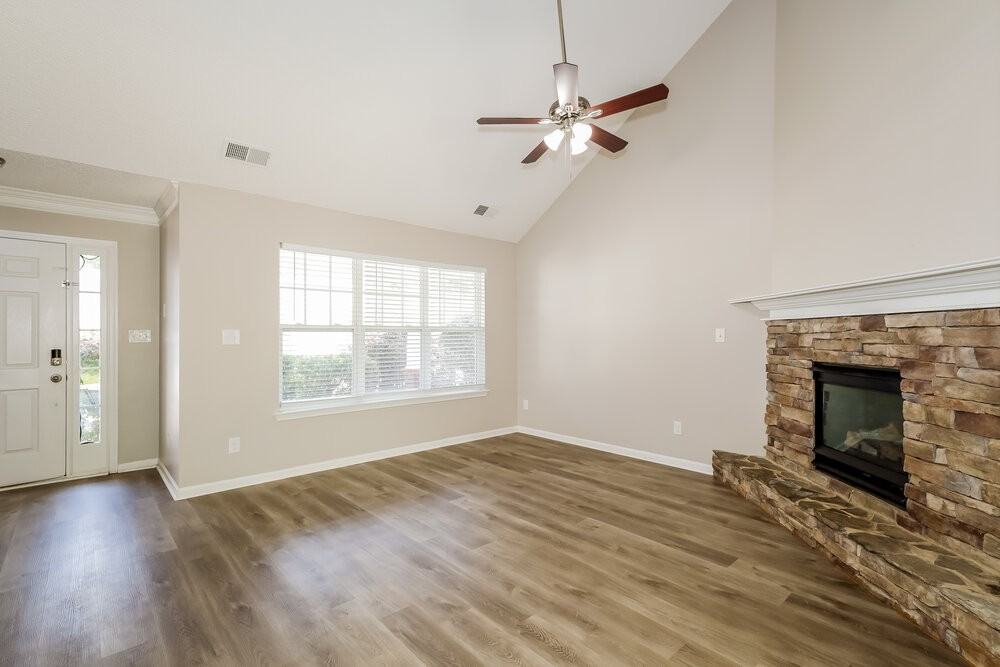 1036 Crestdale Crossing Dr - Photo 4 of 17