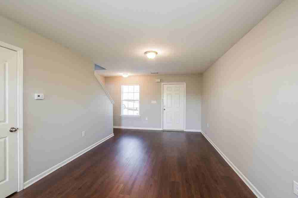 4909 Broad Leaf Ct - Photo 5 of 17