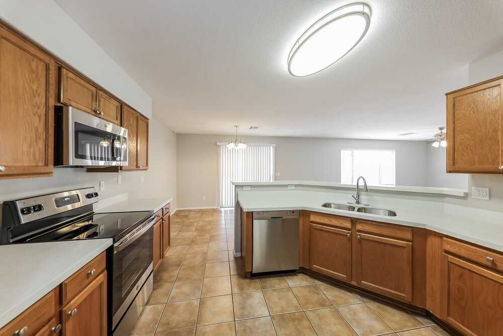 16176 N 159th Ave - Photo 7 of 16