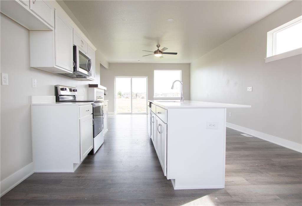 720 Se Drumlin Dr - Photo 5 of 14