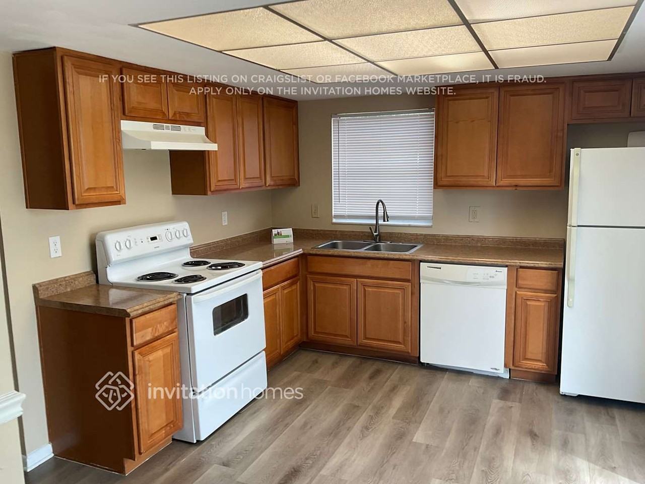 12415 Kiwi Ave - Photo 7 of 16