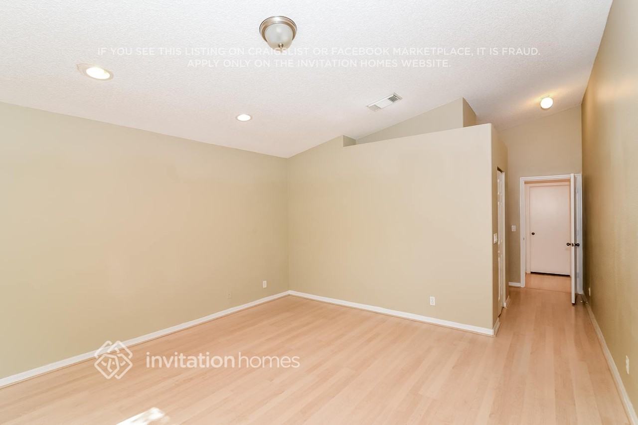5027 Sw 35th Way - Photo 6 of 16
