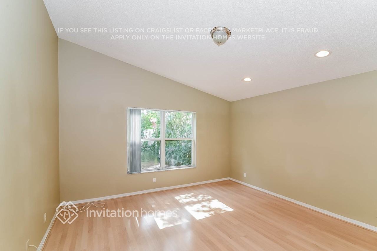 5027 Sw 35th Way - Photo 7 of 16