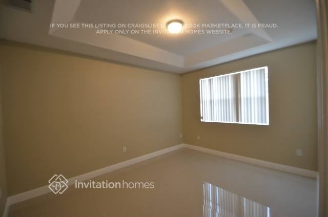 10882 Nw 78th Ter - Photo 5 of 7