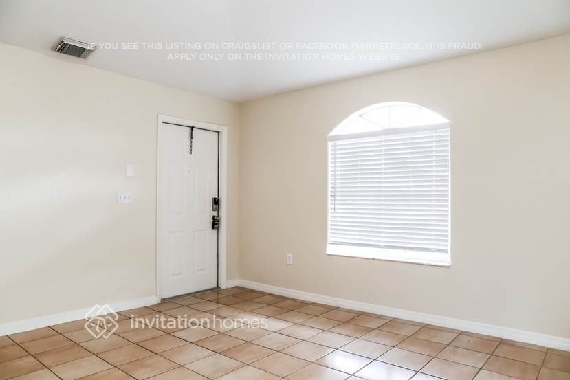 9991 Nw 126th Ter - Photo 3 of 26