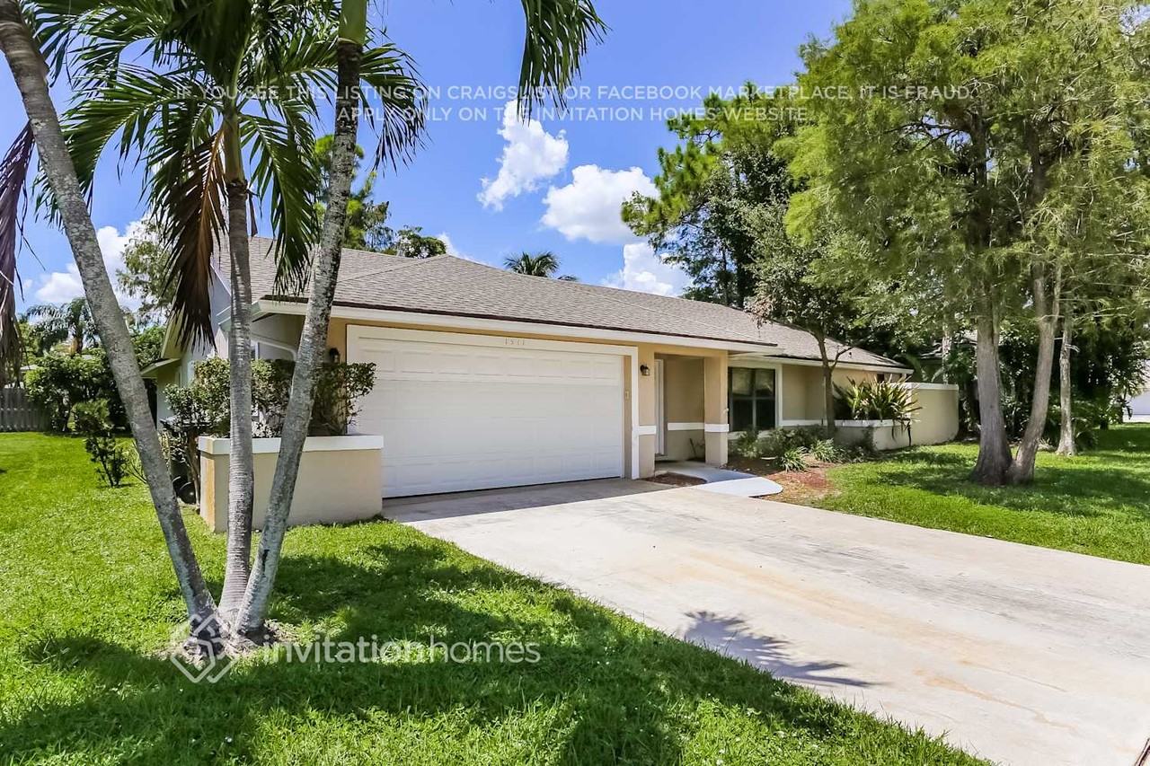 1511 Primrose Ln - Photo 3 of 21