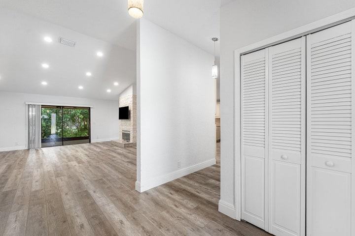 13853 Sheffield Street - Photo 7 of 8