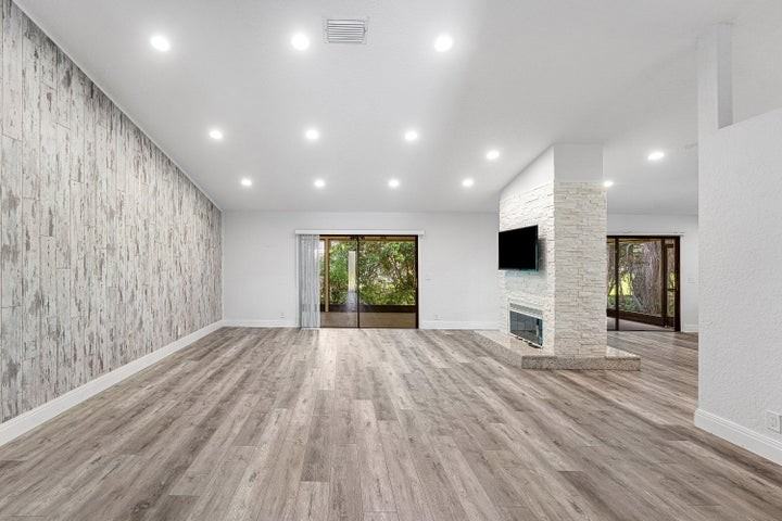 13853 Sheffield Street - Photo 5 of 8