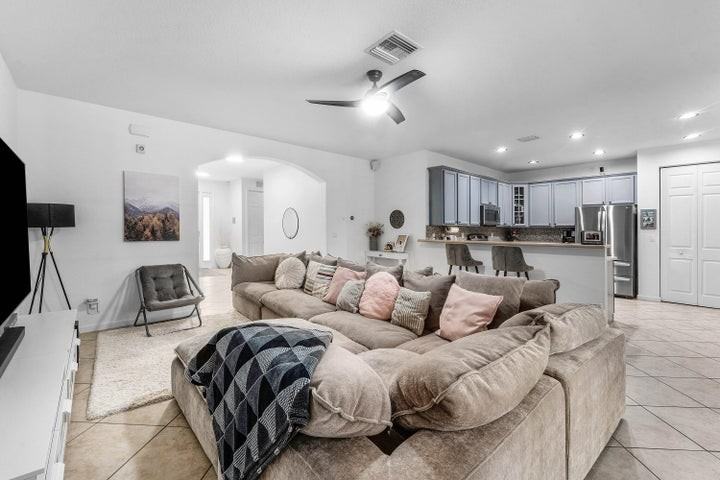 6855 Osage Circle - Photo 5 of 8