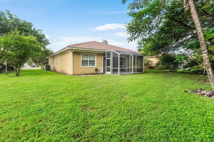 6855 Osage Circle - Photo 3 of 8
