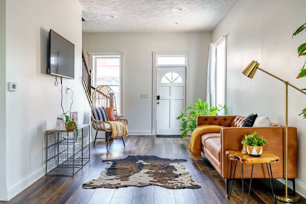 65 E Russell St #1601758P - Photo 6 of 50