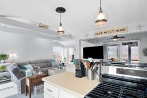 featured image of 6 Ivy Ln