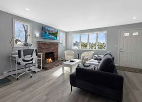 featured image of 9 Lake St
