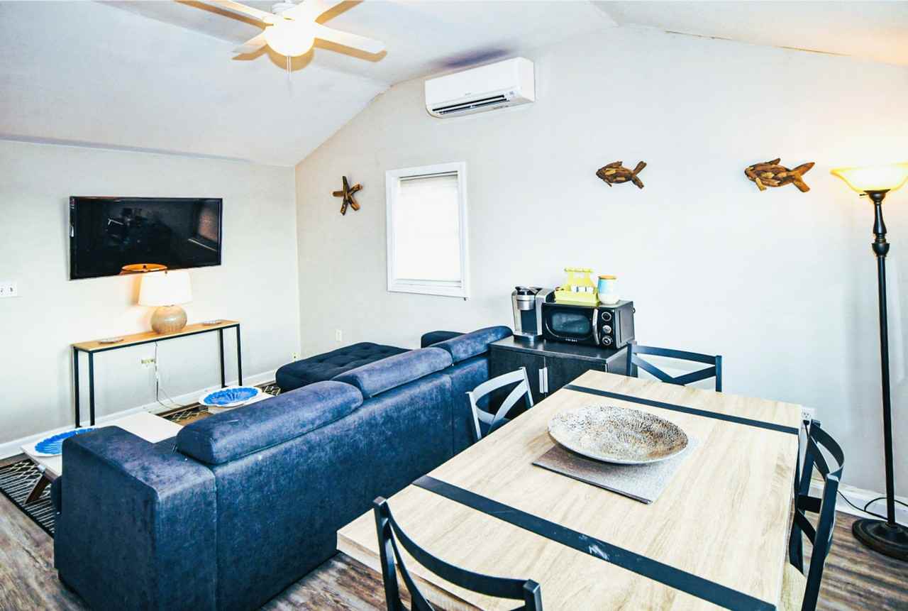 38 N End Blvd #1637013P - Photo 3 of 21