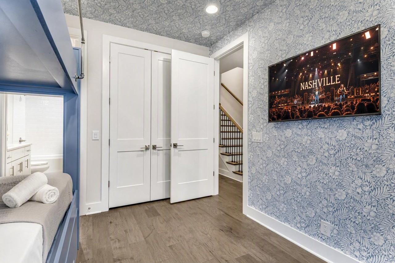 2176B Carson St #1641545P - Photo 7 of 48